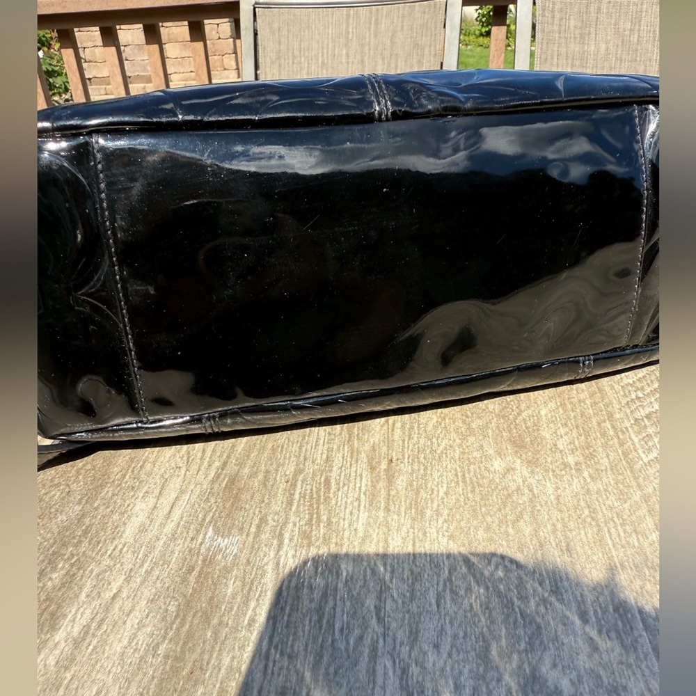 EUC! Vintage Coach Embossed Patent Leather Gallery Tote in Black Shoulder Bag - Picture 6 of 11